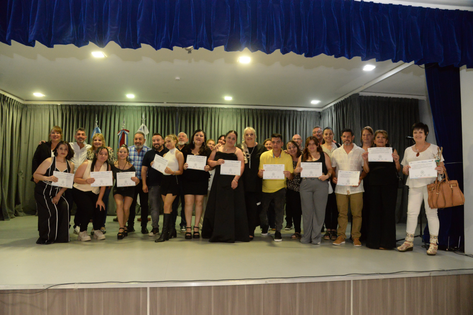 Acto de Egresados y cierre del año lectivo de AGEC 2025 Imagen Local