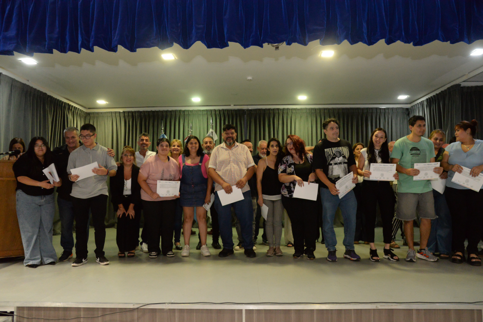 Acto de Egresados y cierre del año lectivo de AGEC 2025 Imagen Local