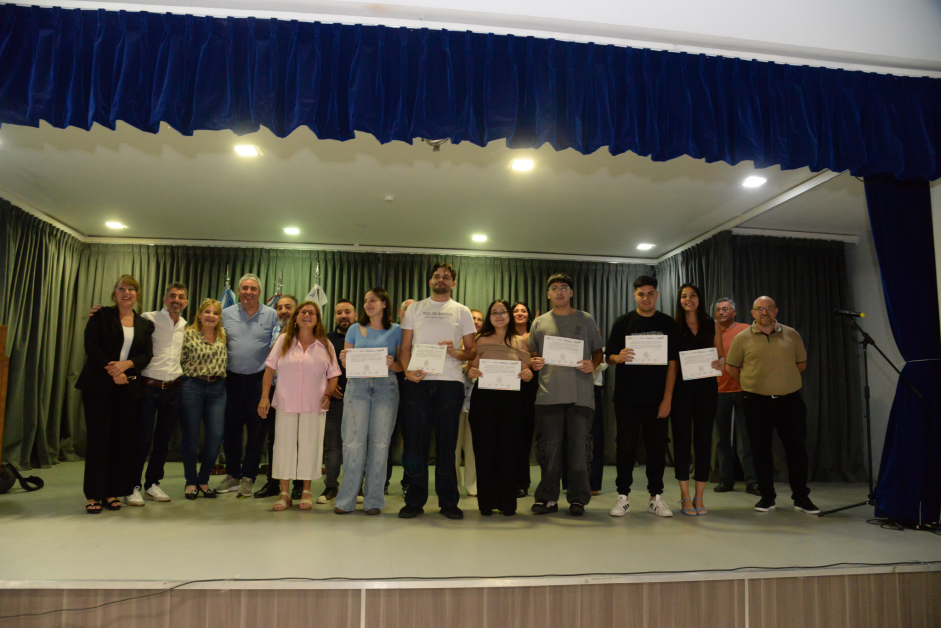 Acto de Egresados y cierre del año lectivo de AGEC 2025 Imagen Local