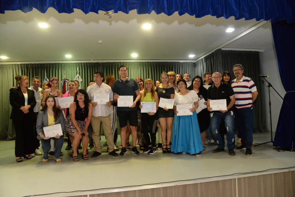 Acto de Egresados y cierre del año lectivo de AGEC 2025 Imagen Local